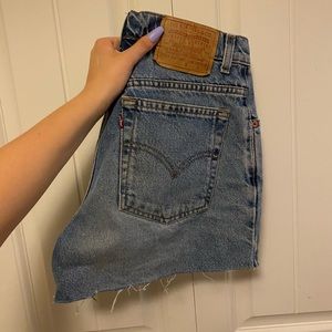 levi’s cutoff shorts